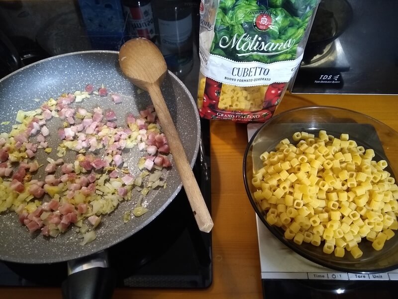 preparazione pasta e patate